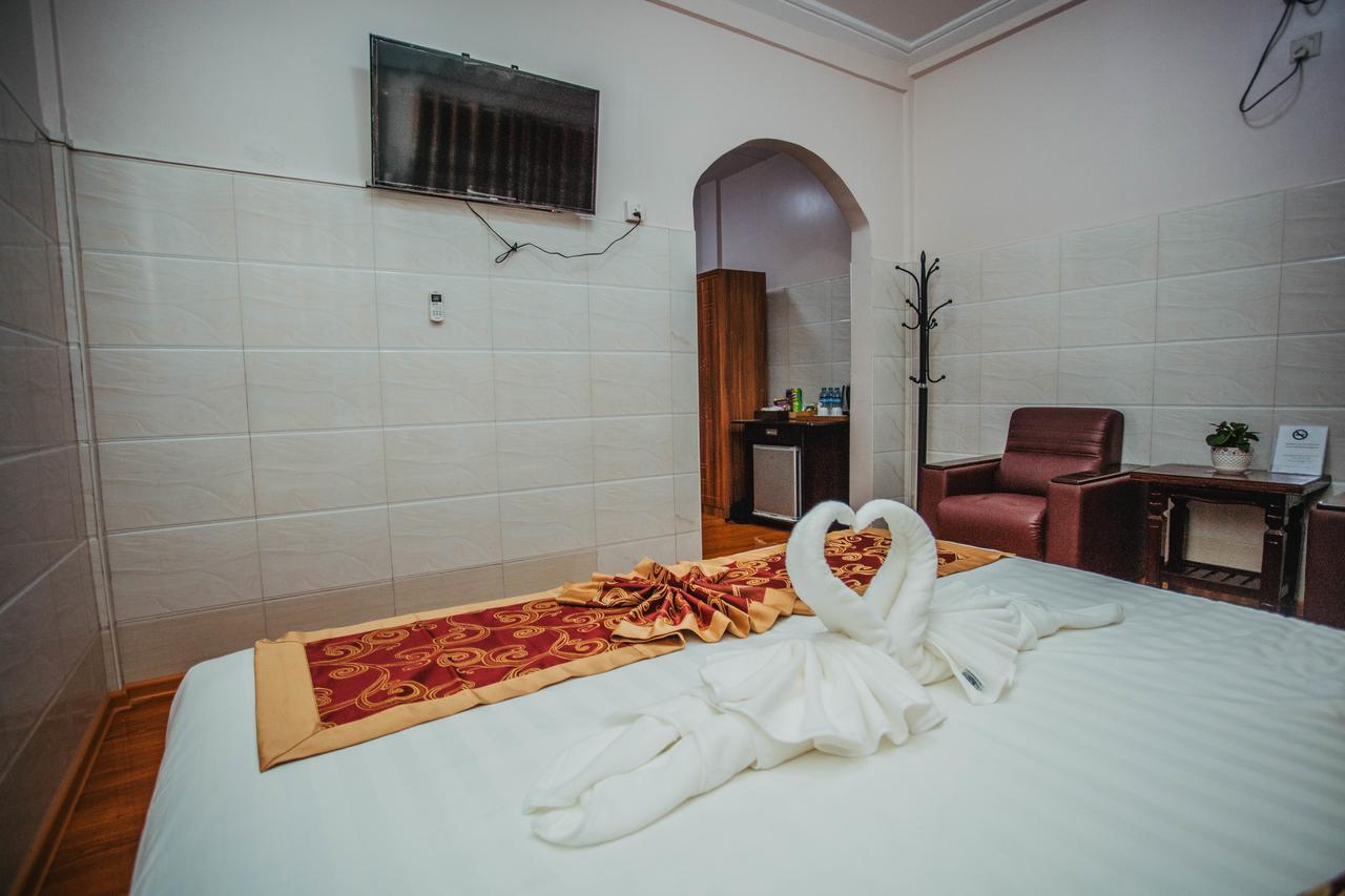 Amber Palace Hotel Myitkyinā Eksteriør billede